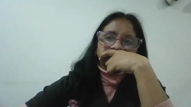 Snapshot of titssmall123 chatting on February 21, 11:50 pm titssmall123 online show from February 21, 11:50 pm