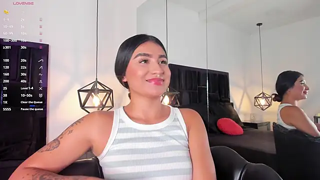Snapshot of Zayda_1 chatting on January 30, 6:10 pm Zayda 1 online show from January 30, 6:10 pm