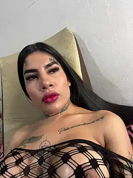 saragill323 online show from March 11, 6:30 pm