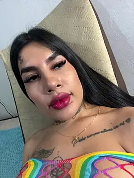 saragill323 online show from March 21, 7:35 pm