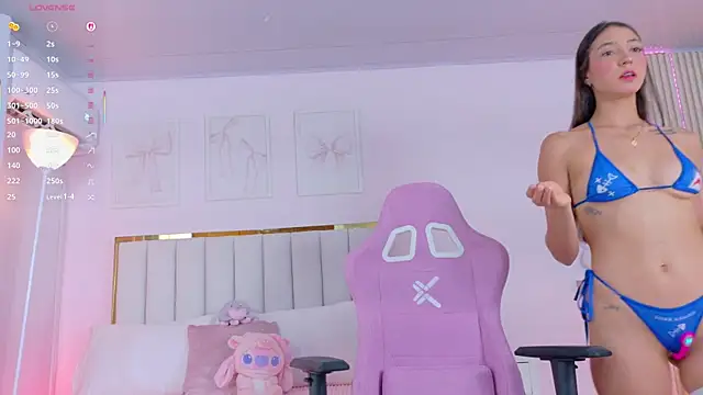 Cristall Bunny online show from October 6, 12:30 am