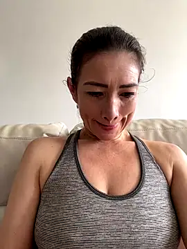 Snapshot of Yulia_sx chatting on October 17, 4:53 pm Yulia sx online show from October 17, 4:53 pm