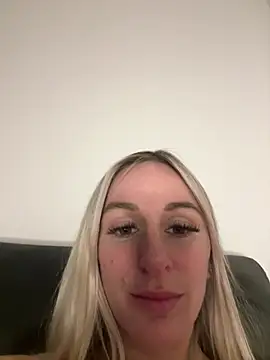 Liana Lou online show from January 12, 9:19 pm