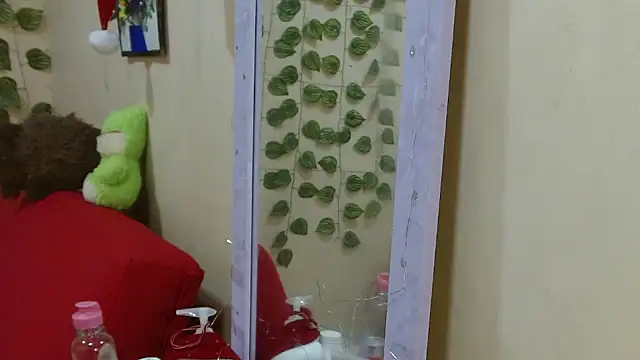 Snapshot of Latin_Mature975 chatting on February 11, 7:23 am Latin Mature975 online show from February 11, 7:23 am