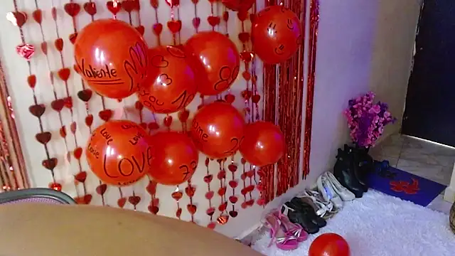 Snapshot of Latin_Mature975 chatting on February 15, 1:49 pm Latin Mature975 online show from February 15, 1:49 pm