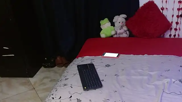 Snapshot of Latin_Mature975 chatting on March 2, 8:05 am Latin Mature975 online show from March 2, 8:05 am