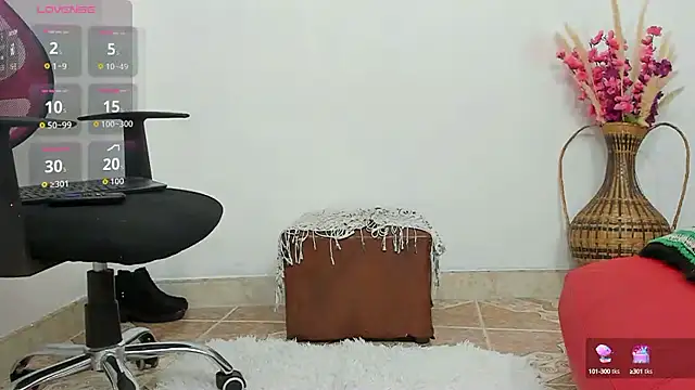 Snapshot of Latin_Mature975 chatting on September 19, 8:05 am Latin Mature975 online show from September 19, 8:05 am