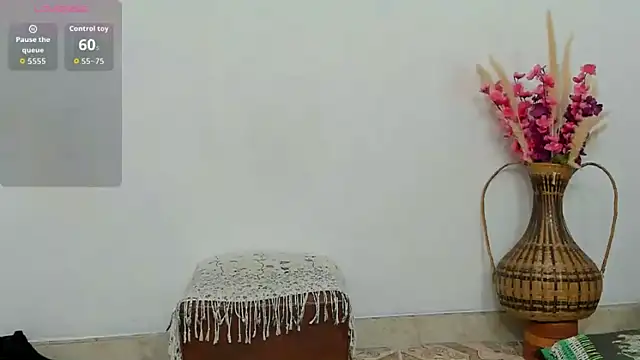 Snapshot of Latin_Mature975 chatting on September 24, 8:06 am Latin Mature975 online show from September 24, 8:06 am