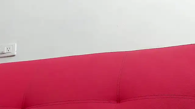 Snapshot of Latin_Mature975 chatting on October 3, 8:33 am Latin Mature975 online show from October 3, 8:33 am