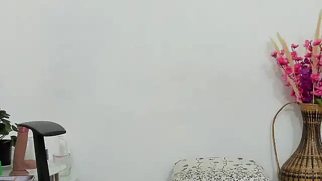 Snapshot of Latin_Mature975 chatting on October 9, 7:39 am Latin Mature975 online show from October 9, 7:39 am