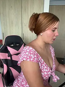 Snapshot of Greta_smith chatting on July 31, 9:58 pm Greta smith online show from July 31, 9:58 pm