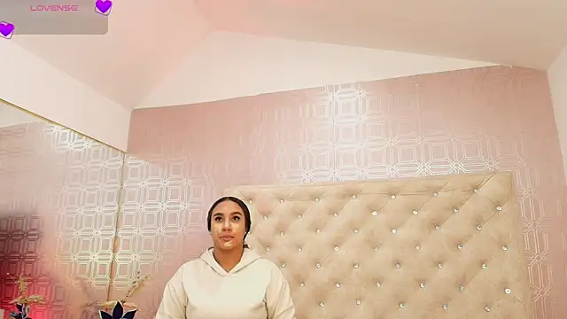 Sara Desire online show from January 15, 12:25 pm