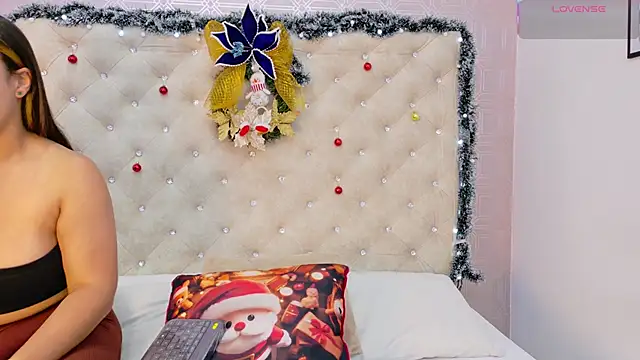 Sara Desire online show from November 28, 12:30 pm