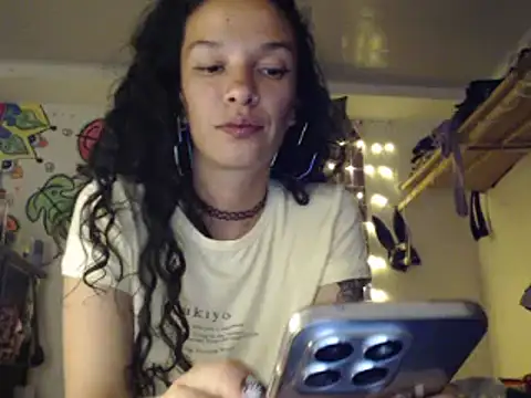 Snapshot of rebekka_simpson chatting on December 26, 2:33 am rebekka simpson online show from December 26, 2:33 am