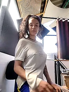 rebekka simpson online show from June 20, 3:04 pm