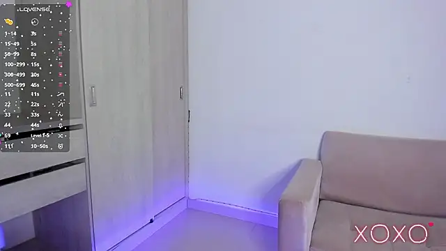 Lilacutte  online show from March 11, 9:04 am