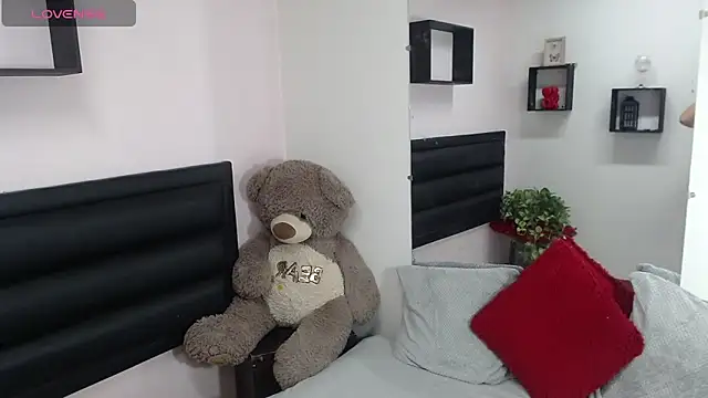 eva doshi online show from March 20, 1:24 am