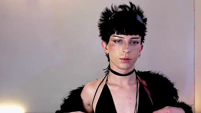 Snapshot of succubot chatting on October 12, 11:31 am succubot online show from October 12, 11:31 am