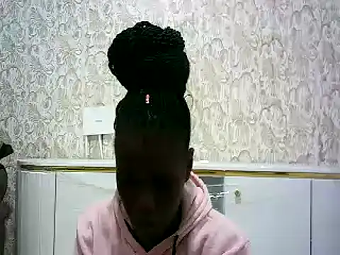 hottgirlval online show from December 13, 7:32 pm