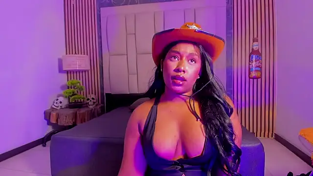 Snapshot of kriixtybrown chatting on October 27, 9:41 pm kriixtybrown online show from October 27, 9:41 pm