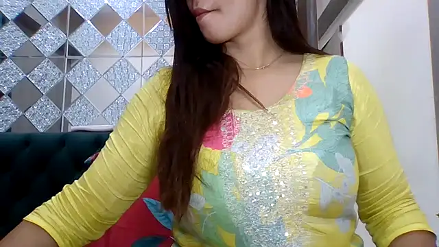 sparkling queen online show from November 5, 1:55 pm