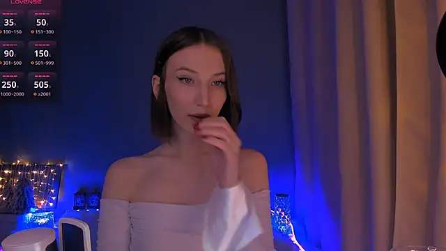 Snapshot of ellaamber chatting on January 13, 9:31 pm ellaamber online show from January 13, 9:31 pm