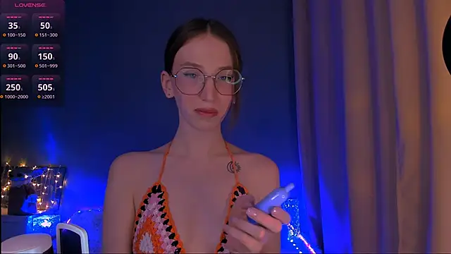 Snapshot of ellaamber chatting on February 22, 7:58 pm ellaamber online show from February 22, 7:58 pm