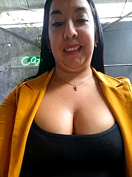 Bella keny online show from April 24, 6:21 pm