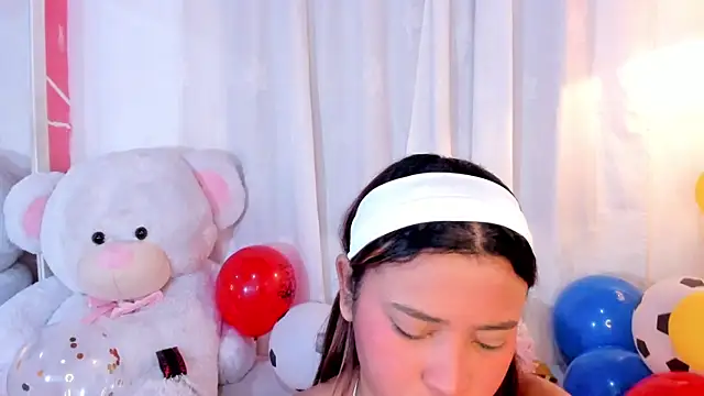 JessyZoe online show from June 21, 4:31 pm
