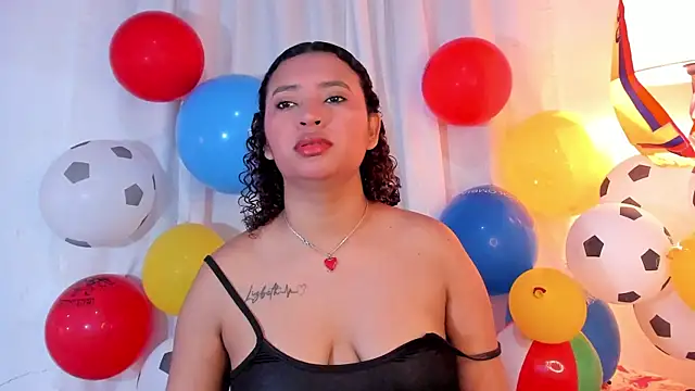 JessyZoe online show from June 25, 2:32 pm
