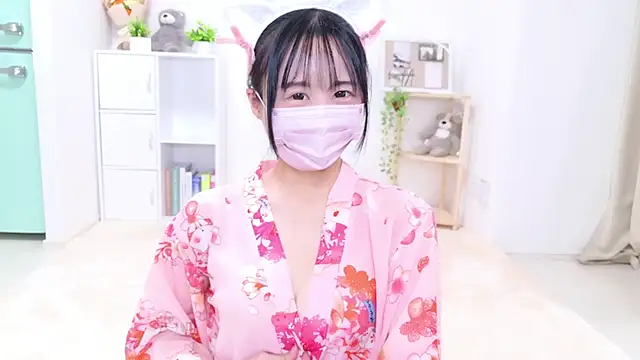 Snapshot of chihiro_ri chatting on December 31, 5:40 pm chihiro ri online show from December 31, 5:40 pm