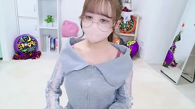 Snapshot of chihiro_ri chatting on October 27, 5:06 pm chihiro ri online show from October 27, 5:06 pm
