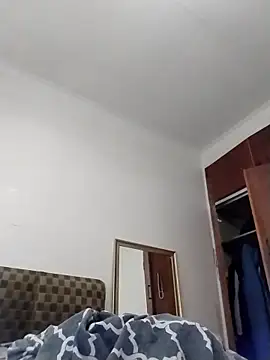 Snapshot of karmicQueen669 chatting on April 7, 2:06 pm karmicQueen669 online show from April 7, 2:06 pm