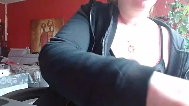 cruellaculdenfer67 online show from December 22, 9:17 am