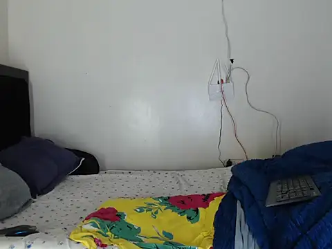 island girls22 online show from September 18, 1:13 pm