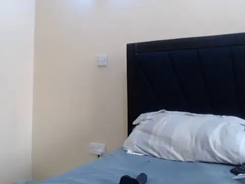 island girls22 online show from February 14, 10:01 am