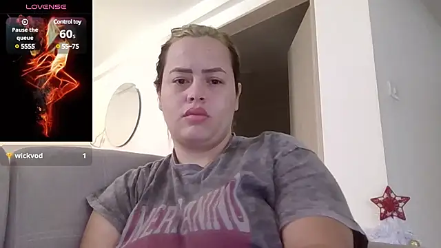 saramartinez1000 online show from December 9, 3:44 pm