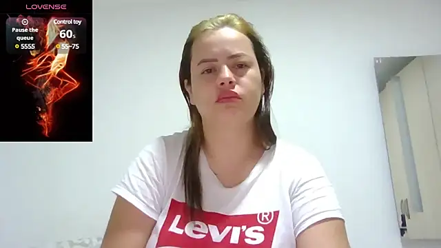 saramartinez1000 online show from December 10, 11:32 am