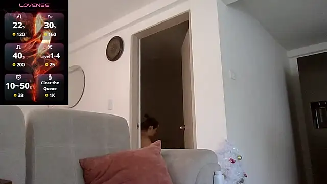 saramartinez1000 online show from December 12, 3:48 pm