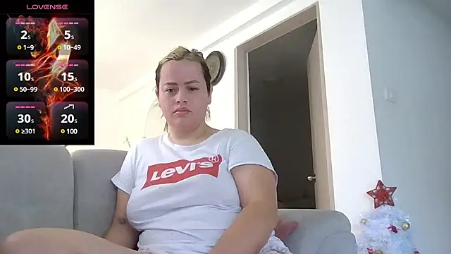 saramartinez1000 online show from December 20, 2:38 pm