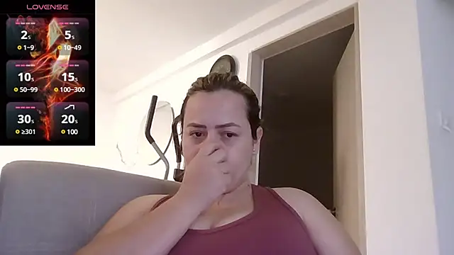 saramartinez1000 online show from January 21, 2:48 pm