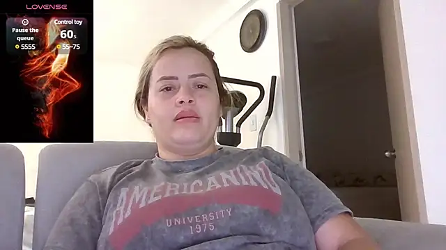 saramartinez1000 online show from January 29, 4:30 pm