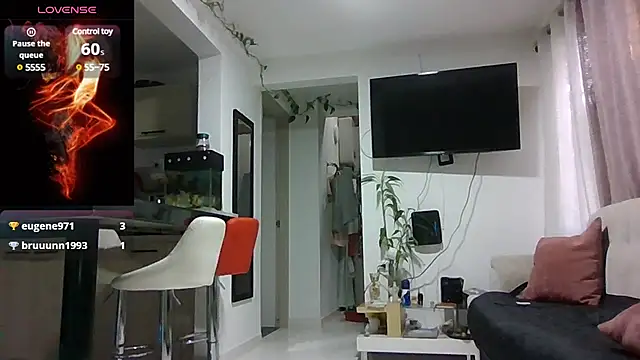 saramartinez1000 online show from February 13, 9:38 pm