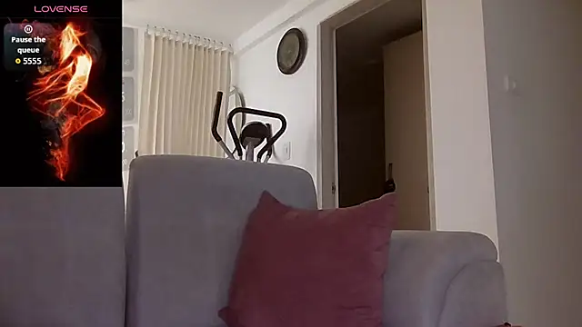 saramartinez1000 online show from September 19, 2:40 pm