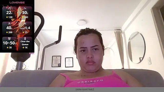Snapshot of saramartinez1000 chatting on April 13, 2:33 pm saramartinez1000 online show from April 13, 2:33 pm
