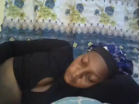 Midnight Clique  online show from November 1, 8:00 pm