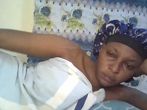 Midnight Clique  online show from November 2, 9:28 pm