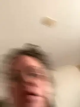 Snapshot of velvetta_ chatting on December 2, 9:06 pm velvetta online show from December 2, 9:06 pm