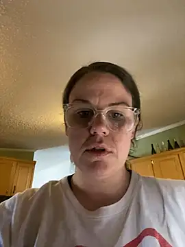 Snapshot of velvetta_ chatting on December 6, 5:55 pm velvetta online show from December 6, 5:55 pm