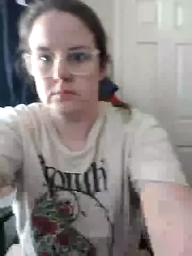 Snapshot of velvetta_ chatting on February 9, 5:11 pm velvetta online show from February 9, 5:11 pm